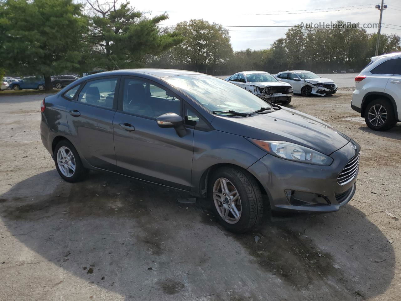 2019 Ford Fiesta Se Gray vin: 3FADP4BJXKM121165