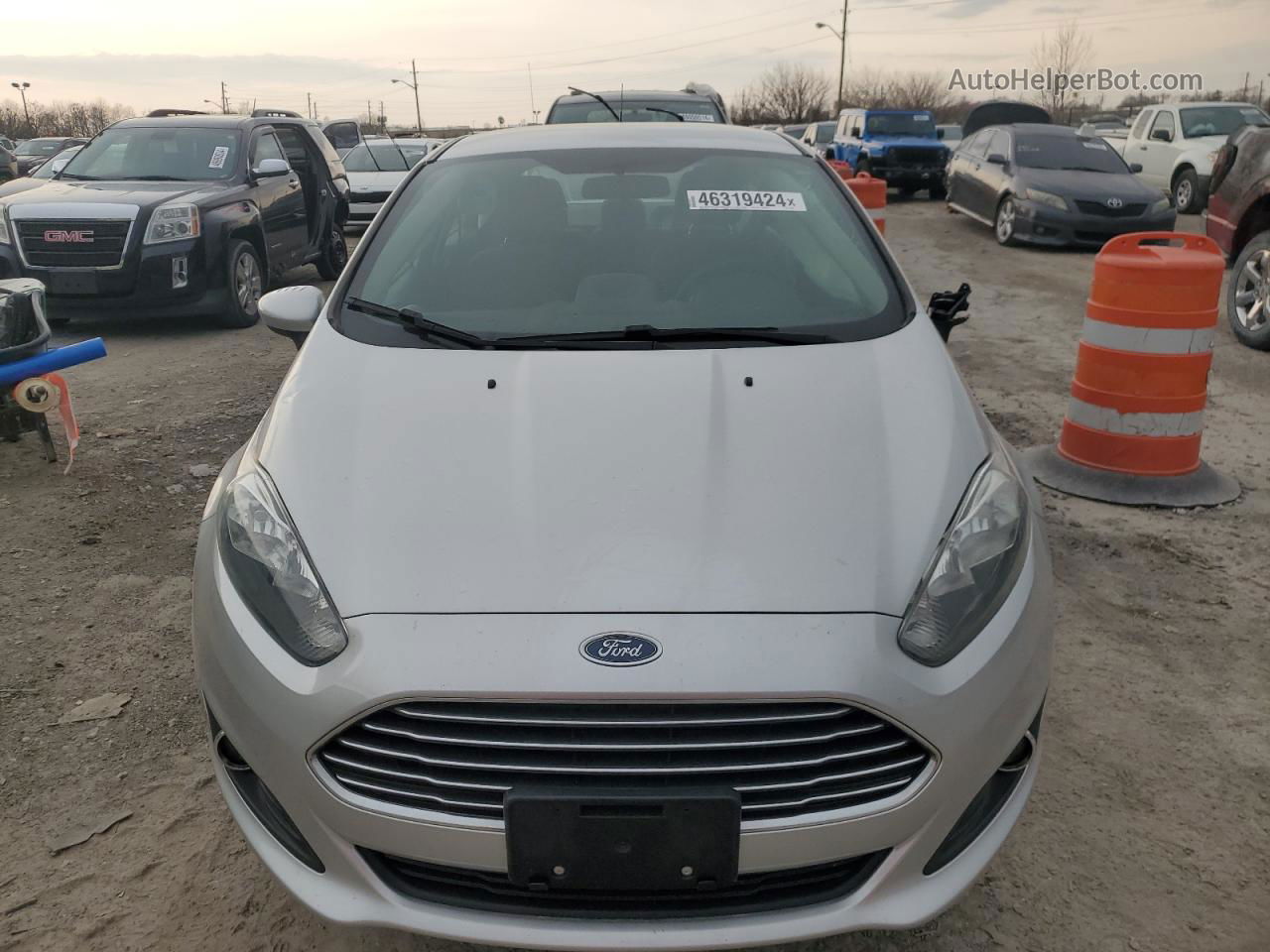 2019 Ford Fiesta Se Silver vin: 3FADP4BJXKM149600