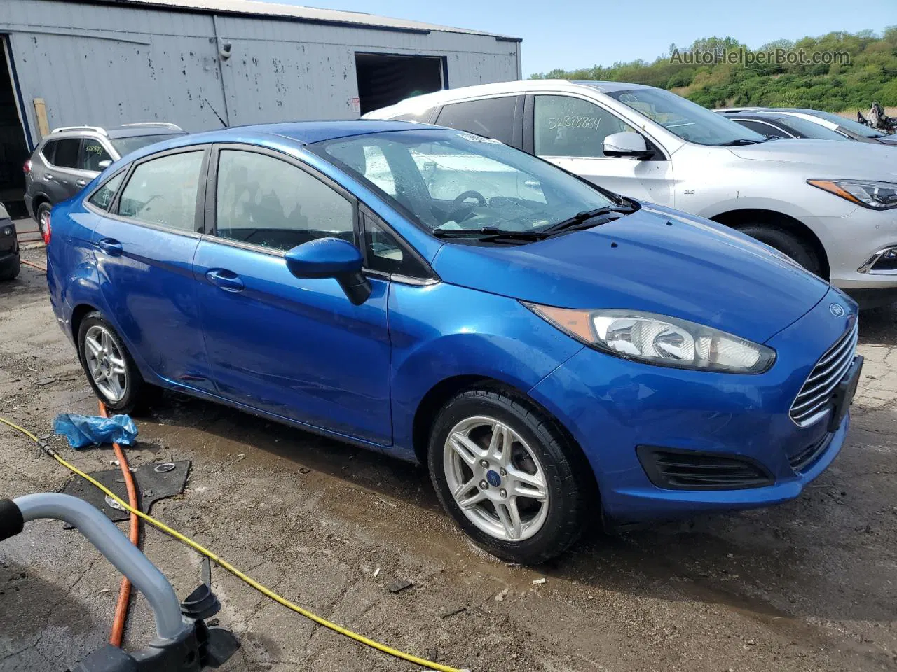 2019 Ford Fiesta Se Blue vin: 3FADP4BJXKM165179