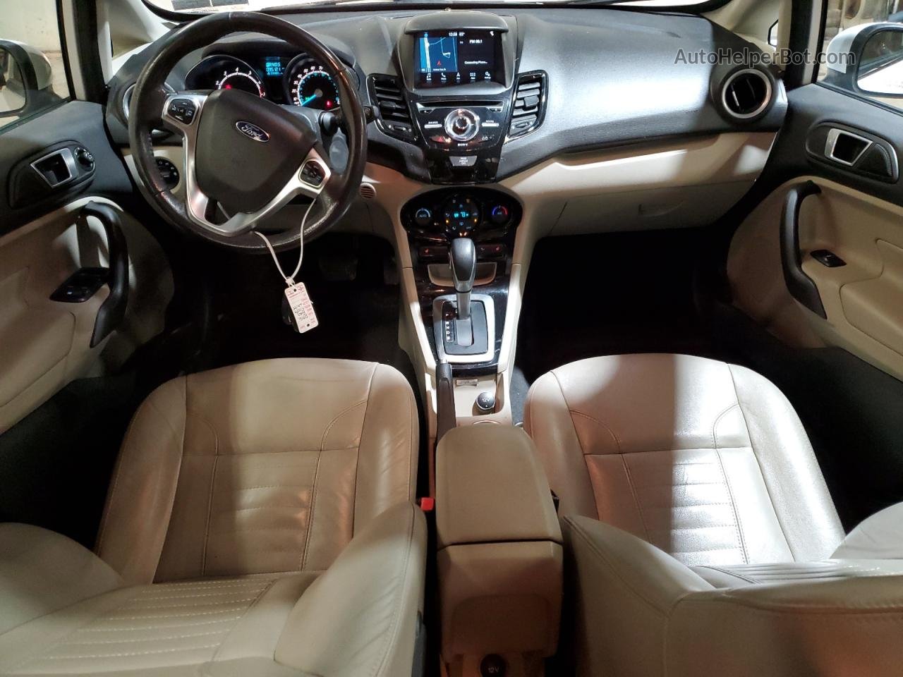 2016 Ford Fiesta Titanium Белый vin: 3FADP4CJ0GM176116