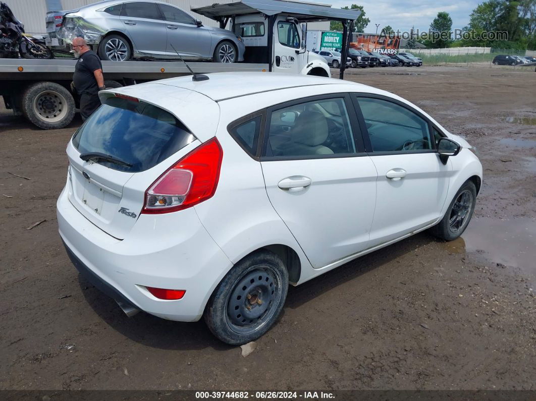 2015 Ford Fiesta Se White vin: 3FADP4EE4FM109985