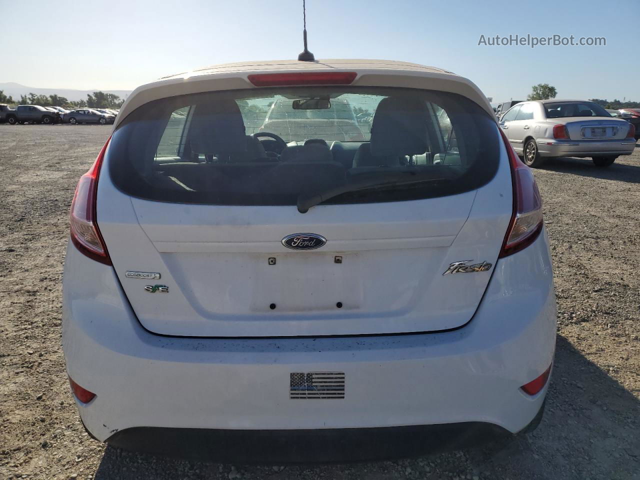 2015 Ford Fiesta Se Белый vin: 3FADP4EE4FM162198