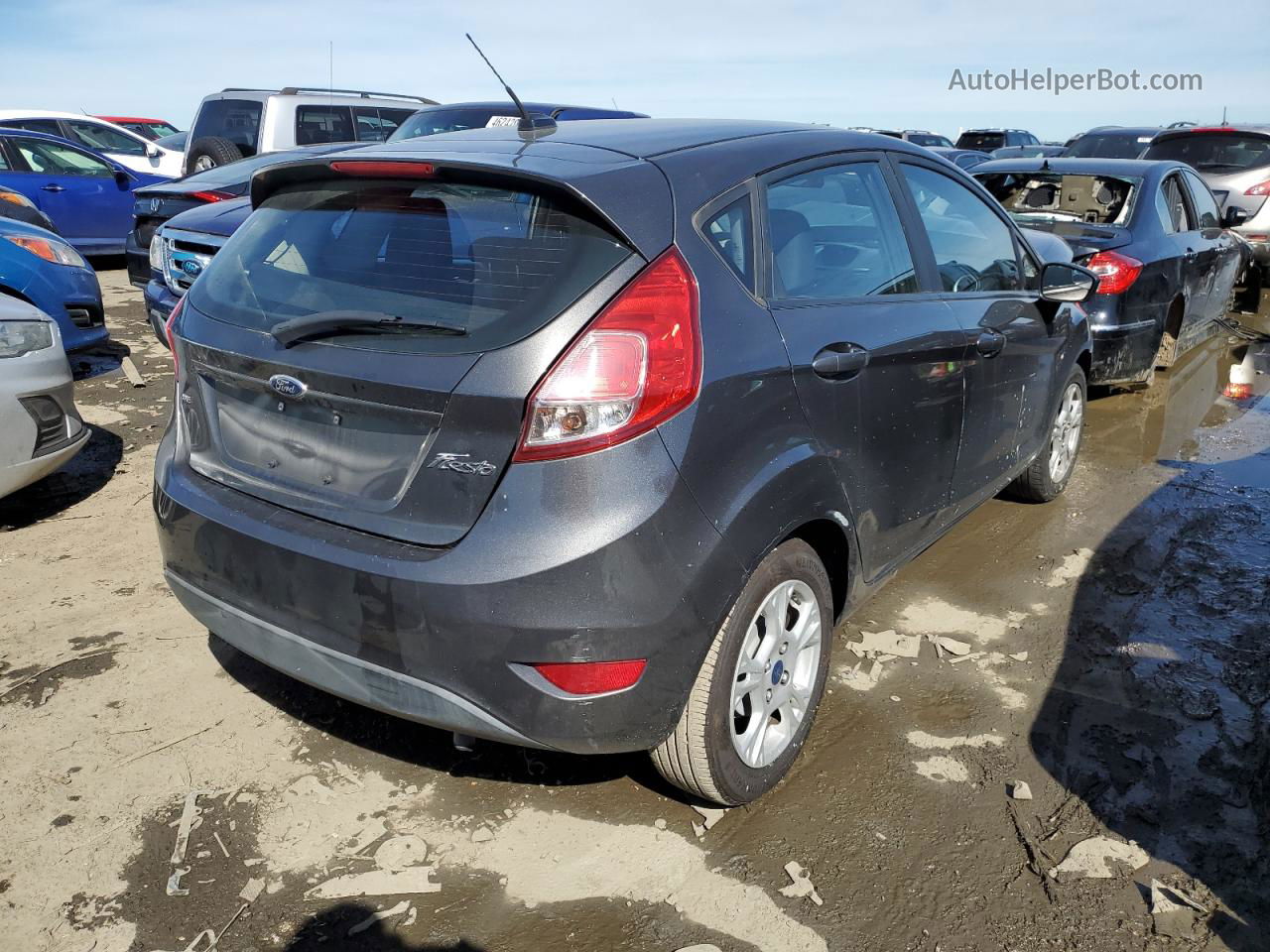 2015 Ford Fiesta Se Серый vin: 3FADP4EJ0FM214150