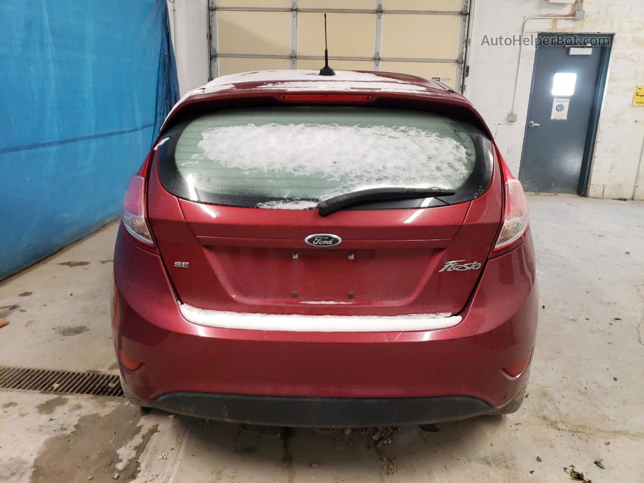 2016 Ford Fiesta Se Красный vin: 3FADP4EJ0GM134042