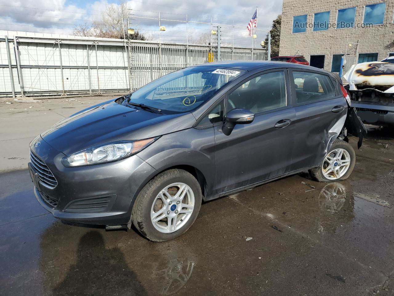 2019 Ford Fiesta Se Gray vin: 3FADP4EJ0KM110994