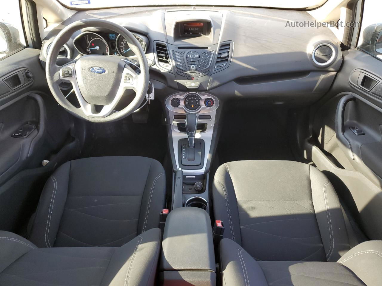 2019 Ford Fiesta Se Серебряный vin: 3FADP4EJ0KM129626