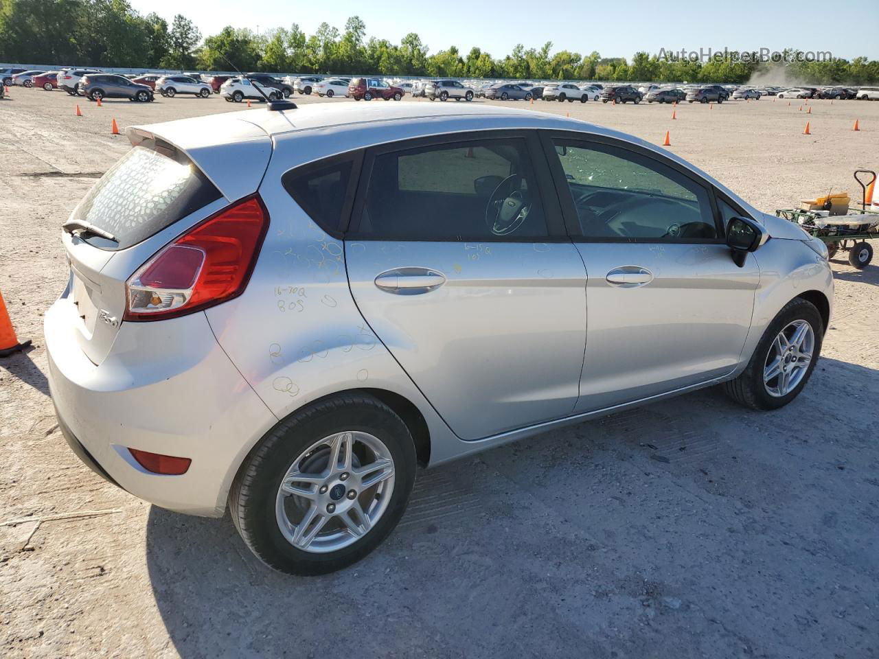 2019 Ford Fiesta Se Серебряный vin: 3FADP4EJ0KM129626