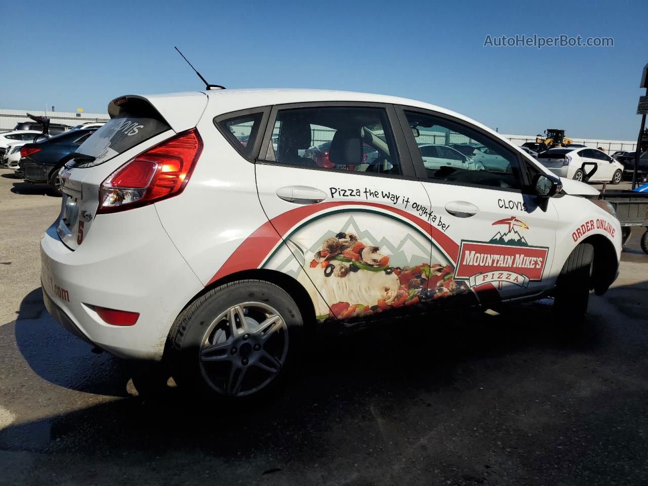 2019 Ford Fiesta Se White vin: 3FADP4EJ0KM135765