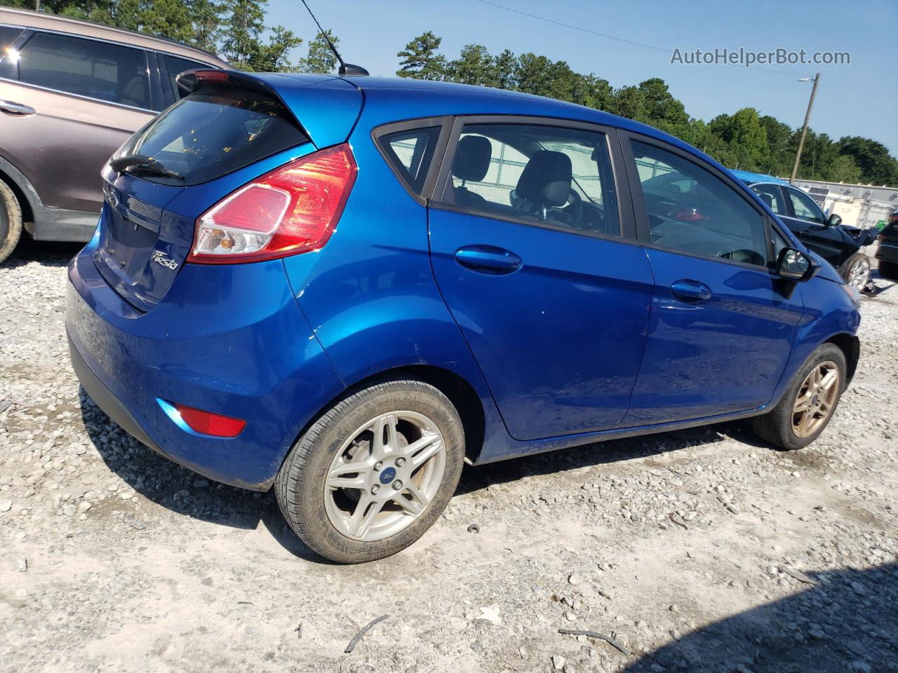 2019 Ford Fiesta Se Blue vin: 3FADP4EJ0KM155319