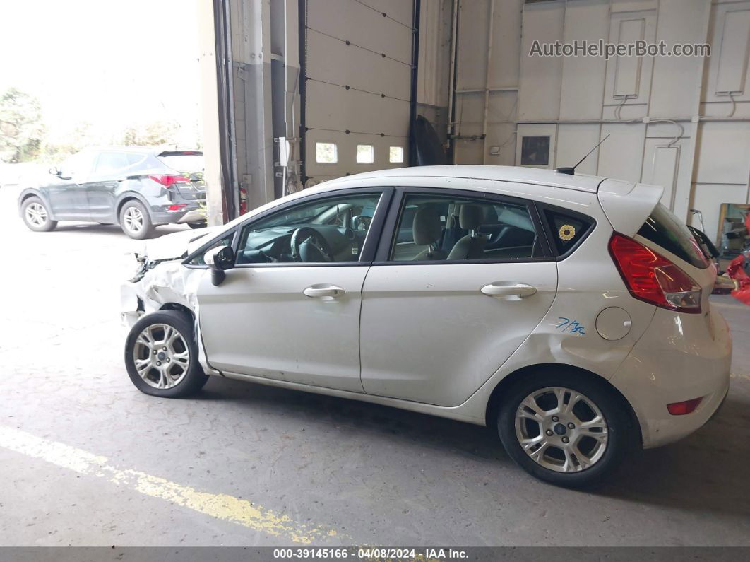 2016 Ford Fiesta Se Белый vin: 3FADP4EJ1GM147656