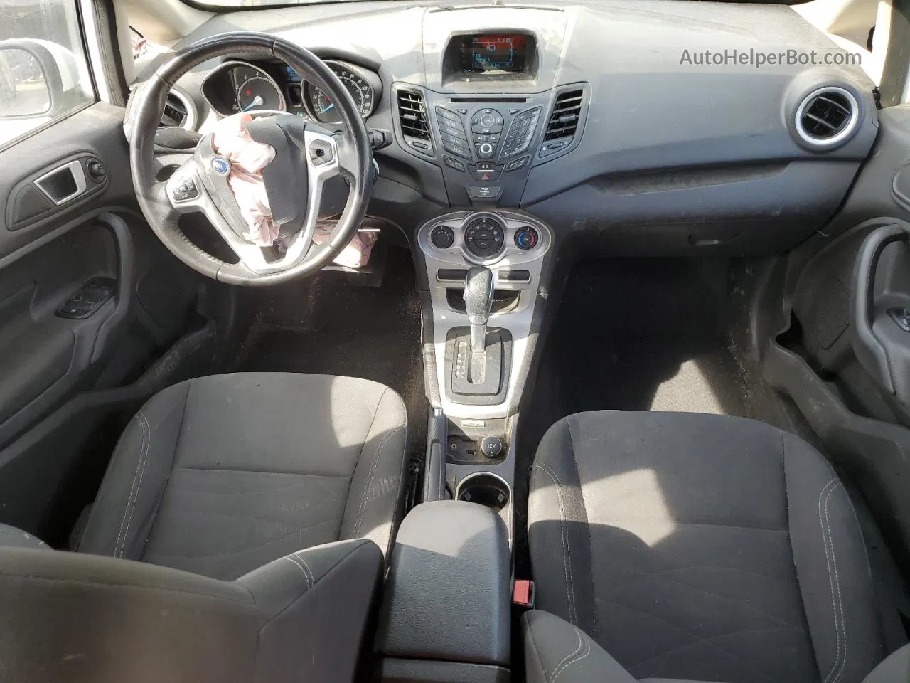 2016 Ford Fiesta Se Белый vin: 3FADP4EJ1GM179247