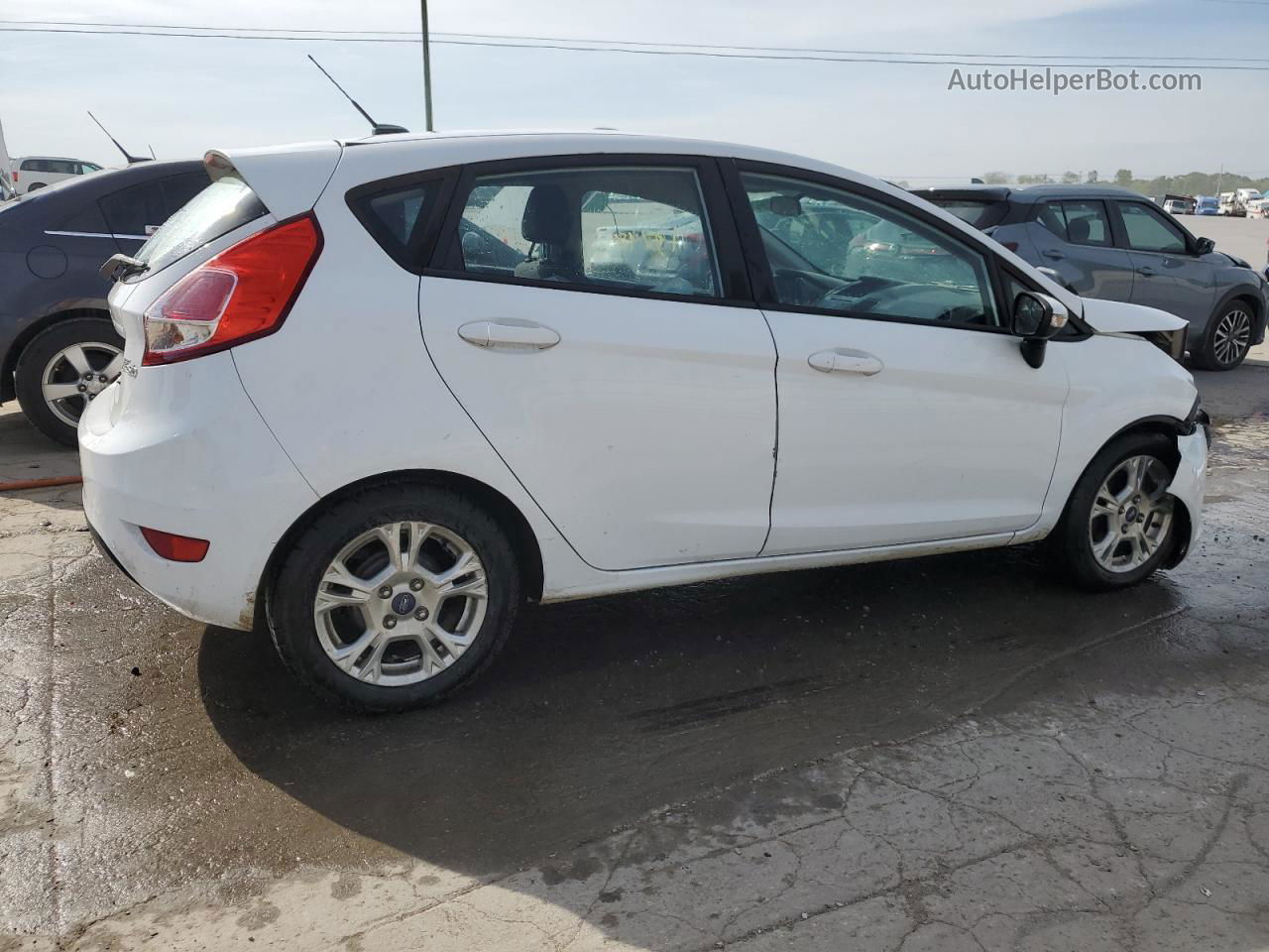 2016 Ford Fiesta Se Белый vin: 3FADP4EJ1GM179247