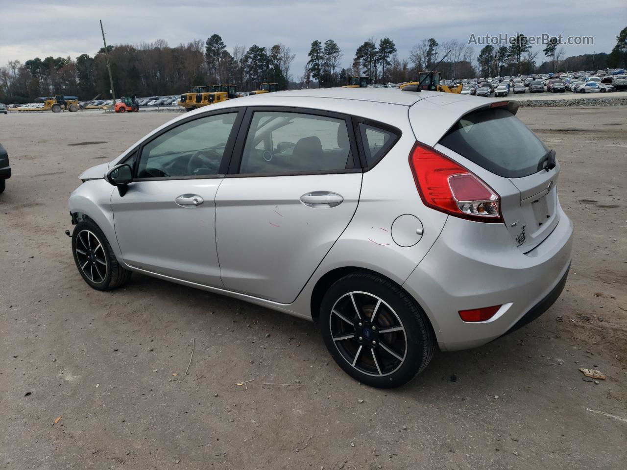 2019 Ford Fiesta Se Silver vin: 3FADP4EJ1KM141817