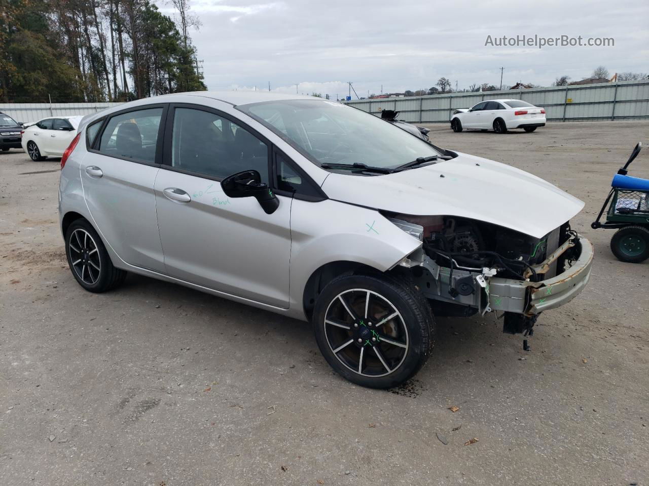 2019 Ford Fiesta Se Silver vin: 3FADP4EJ1KM141817