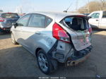 2015 Ford Fiesta Se Серебряный vin: 3FADP4EJ2FM104989