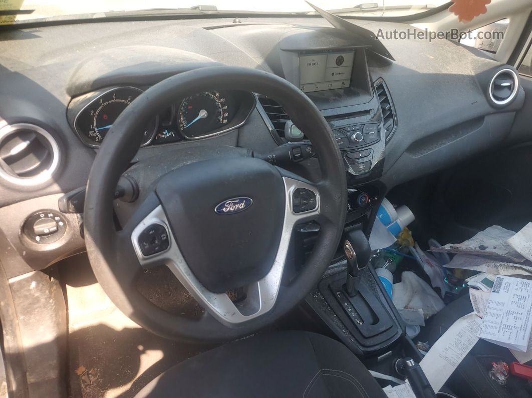 2019 Ford Fiesta Se White vin: 3FADP4EJ2KM107014