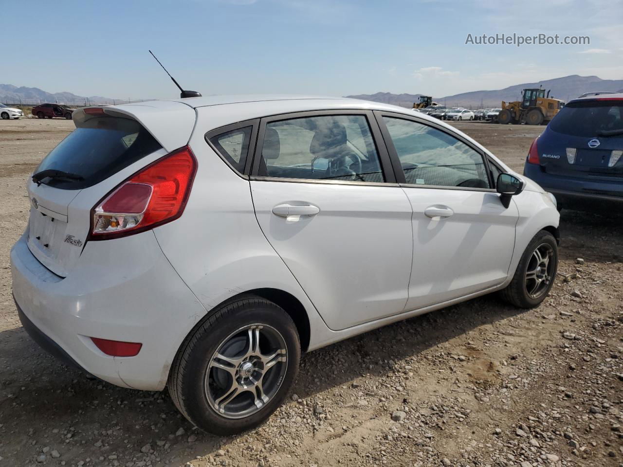 2019 Ford Fiesta Se White vin: 3FADP4EJ2KM163888