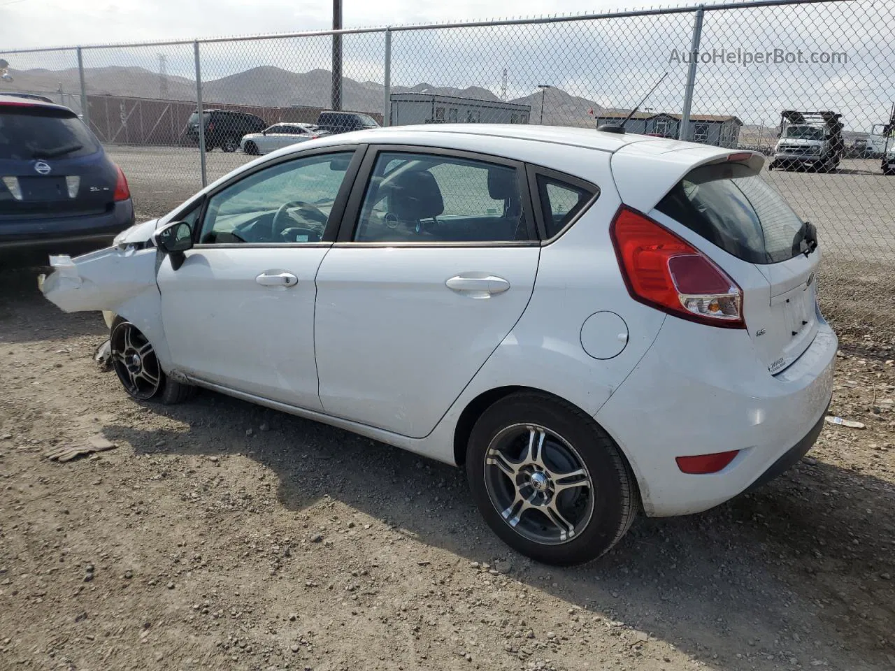 2019 Ford Fiesta Se White vin: 3FADP4EJ2KM163888