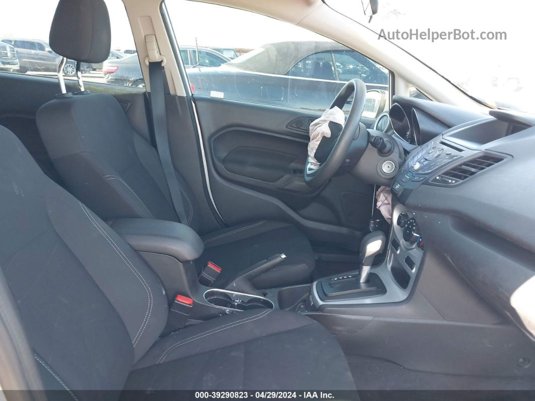 2019 Ford Fiesta Se Silver vin: 3FADP4EJ2KM166130