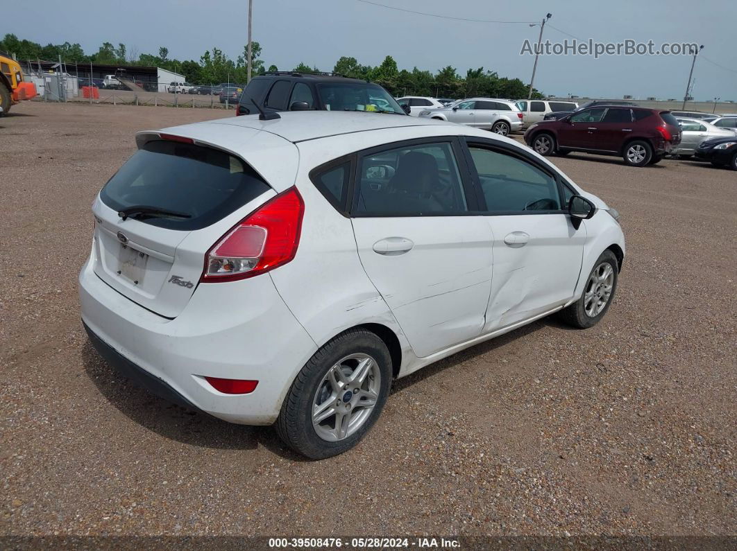 2015 Ford Fiesta Se White vin: 3FADP4EJ3FM217172