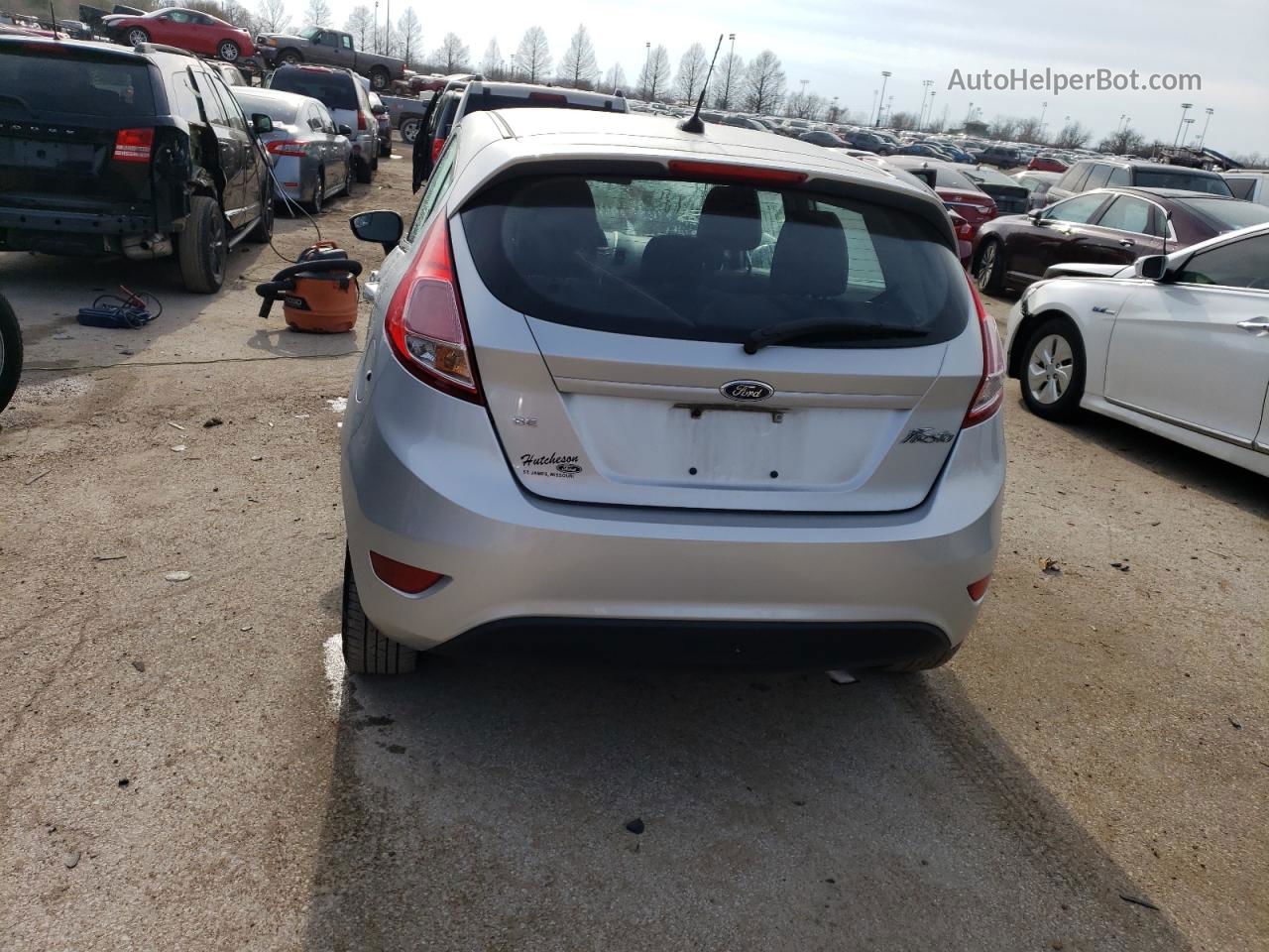 2016 Ford Fiesta Se Silver vin: 3FADP4EJ3GM114772