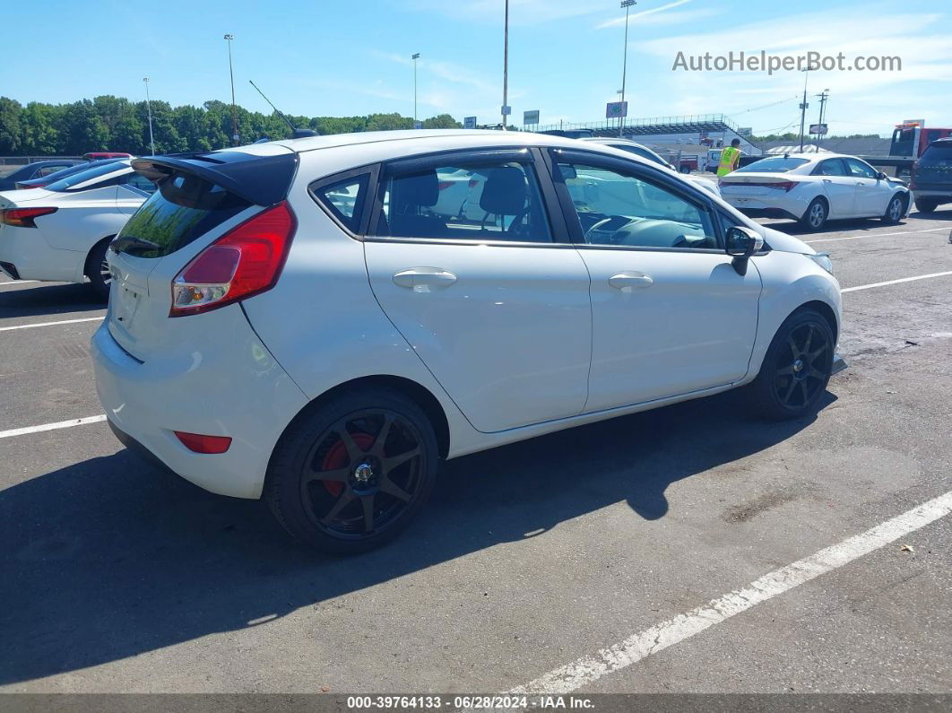 2016 Ford Fiesta Se White vin: 3FADP4EJ3GM150798