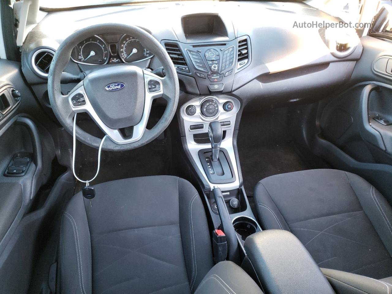 2017 Ford Fiesta Se White vin: 3FADP4EJ3HM132335