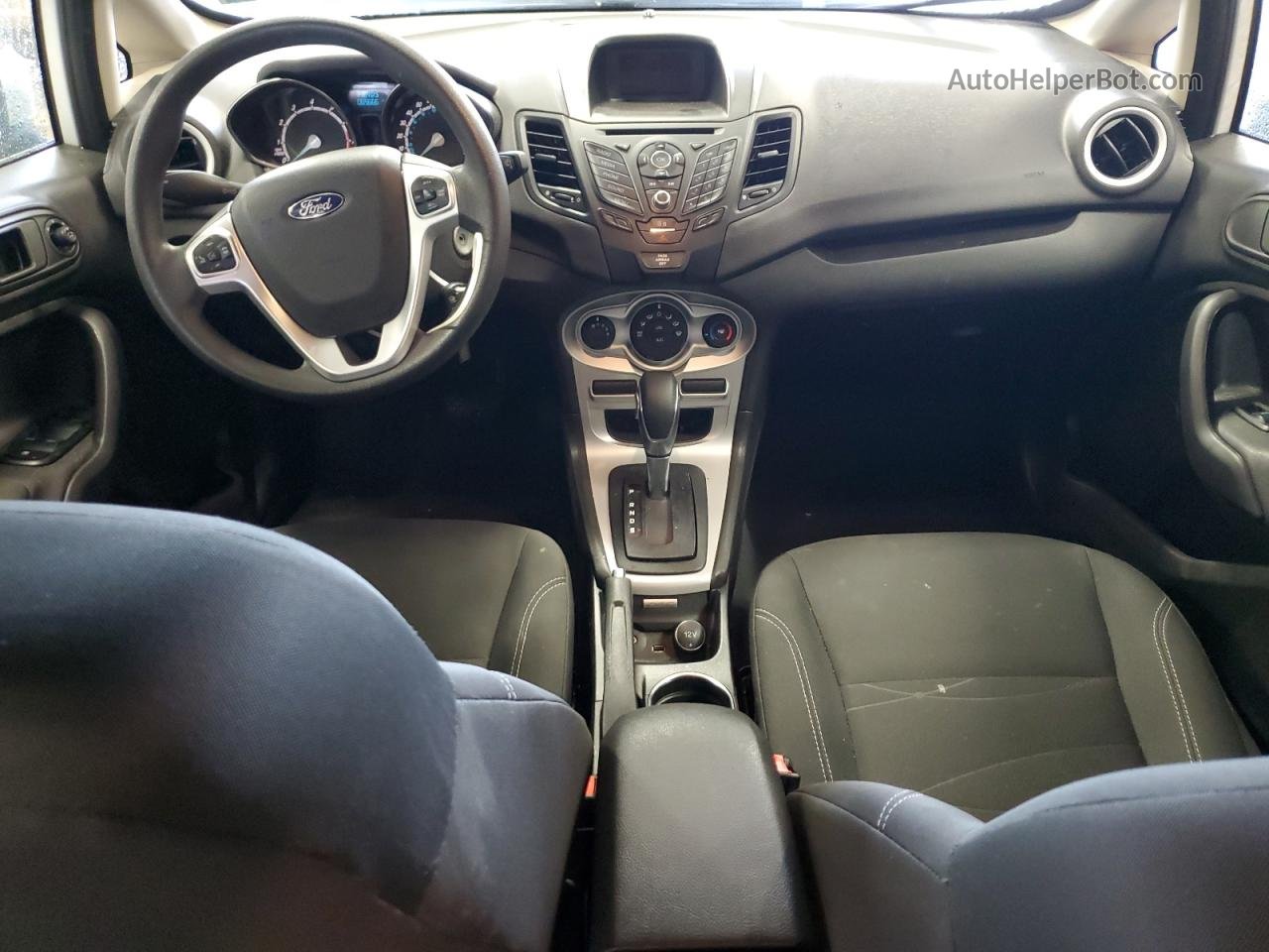 2019 Ford Fiesta Se White vin: 3FADP4EJ3KM142824