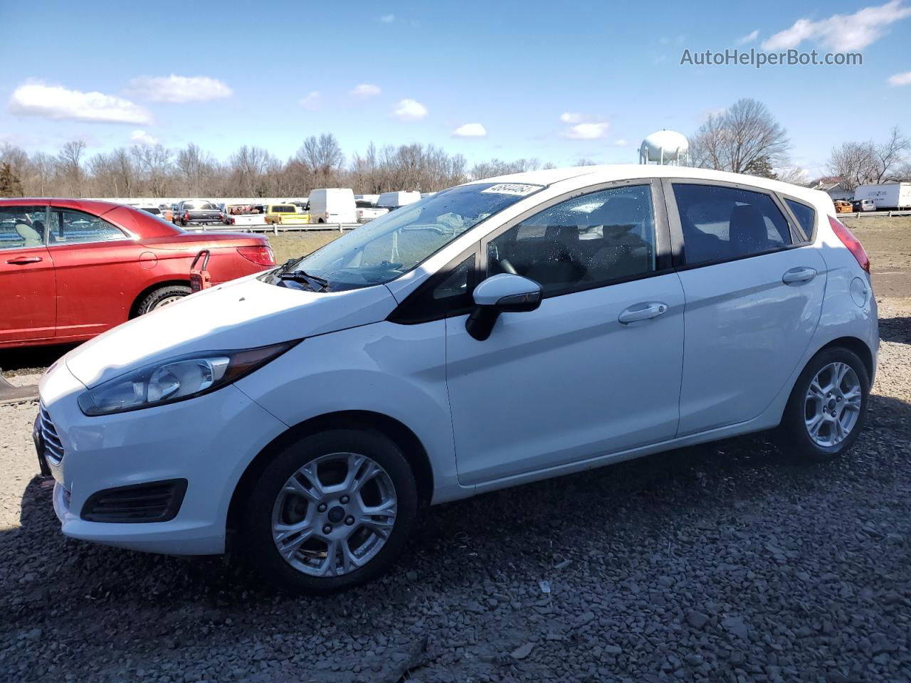 2015 Ford Fiesta Se White vin: 3FADP4EJ4FM133507