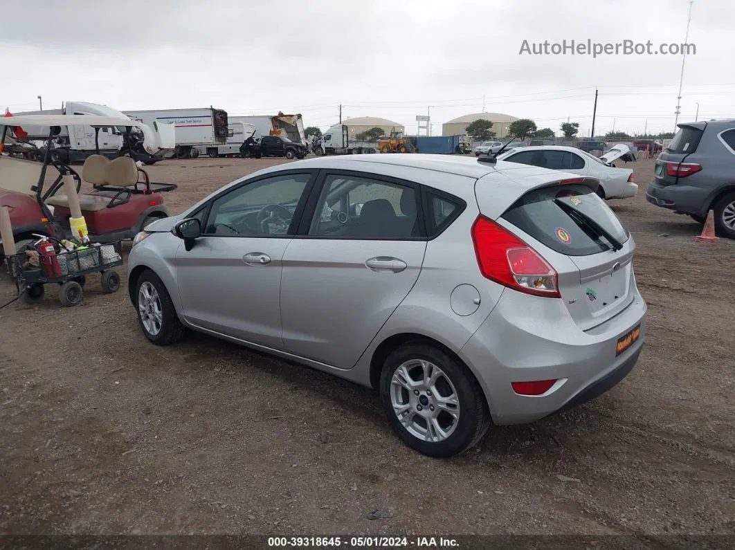 2015 Ford Fiesta Se Серебряный vin: 3FADP4EJ4FM172985