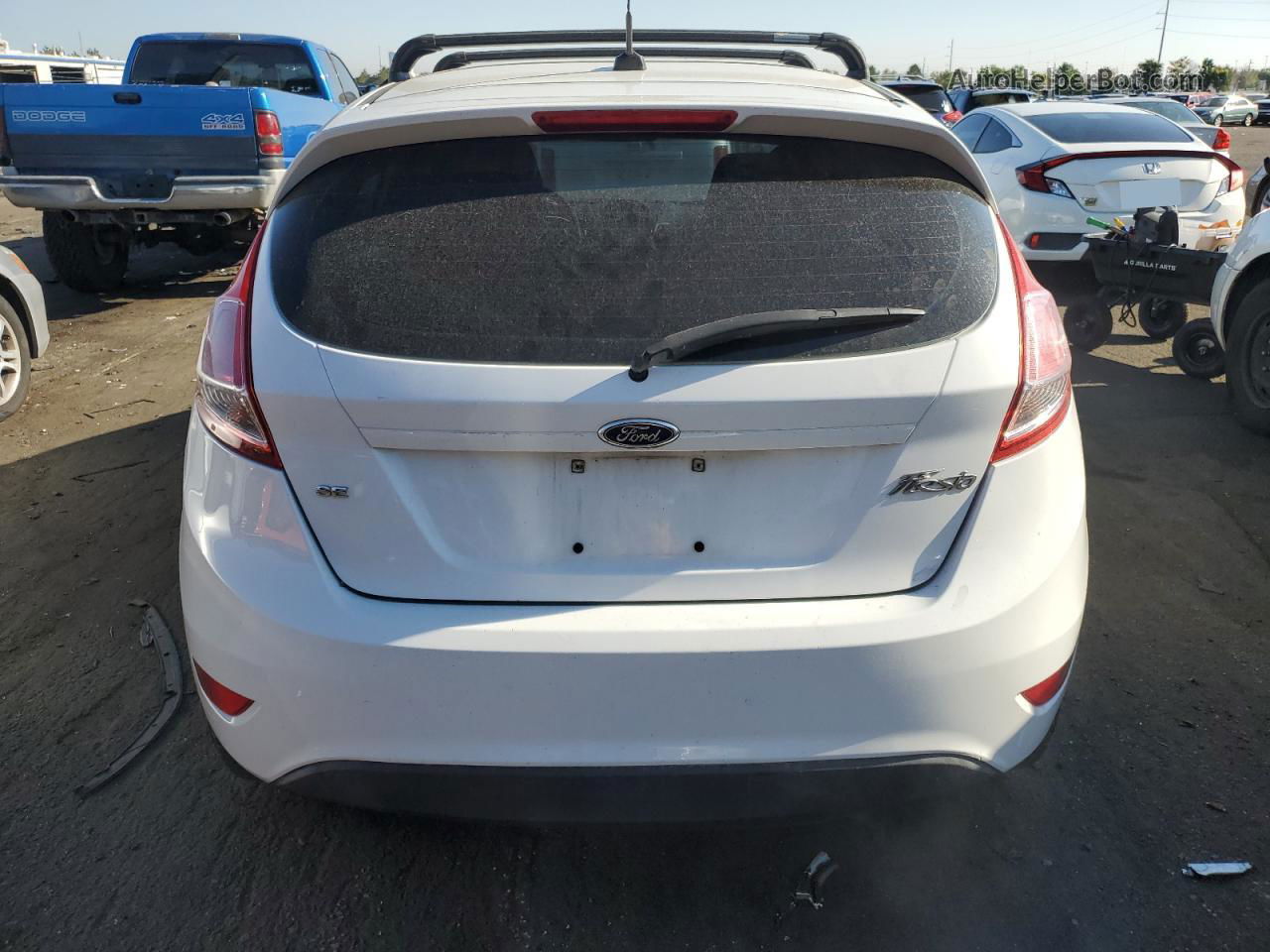 2015 Ford Fiesta Se White vin: 3FADP4EJ4FM204236