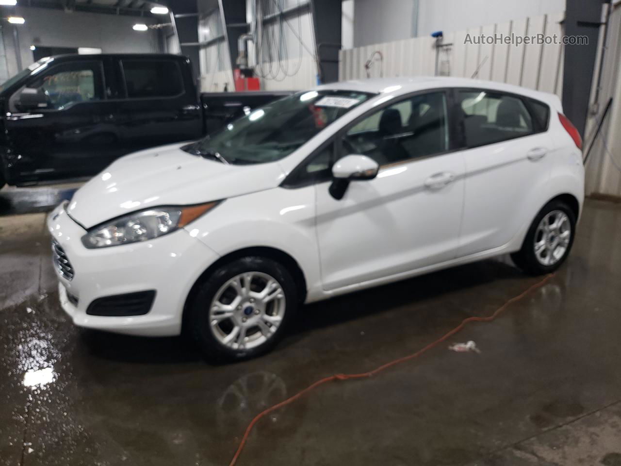 2016 Ford Fiesta Se White vin: 3FADP4EJ4GM155069