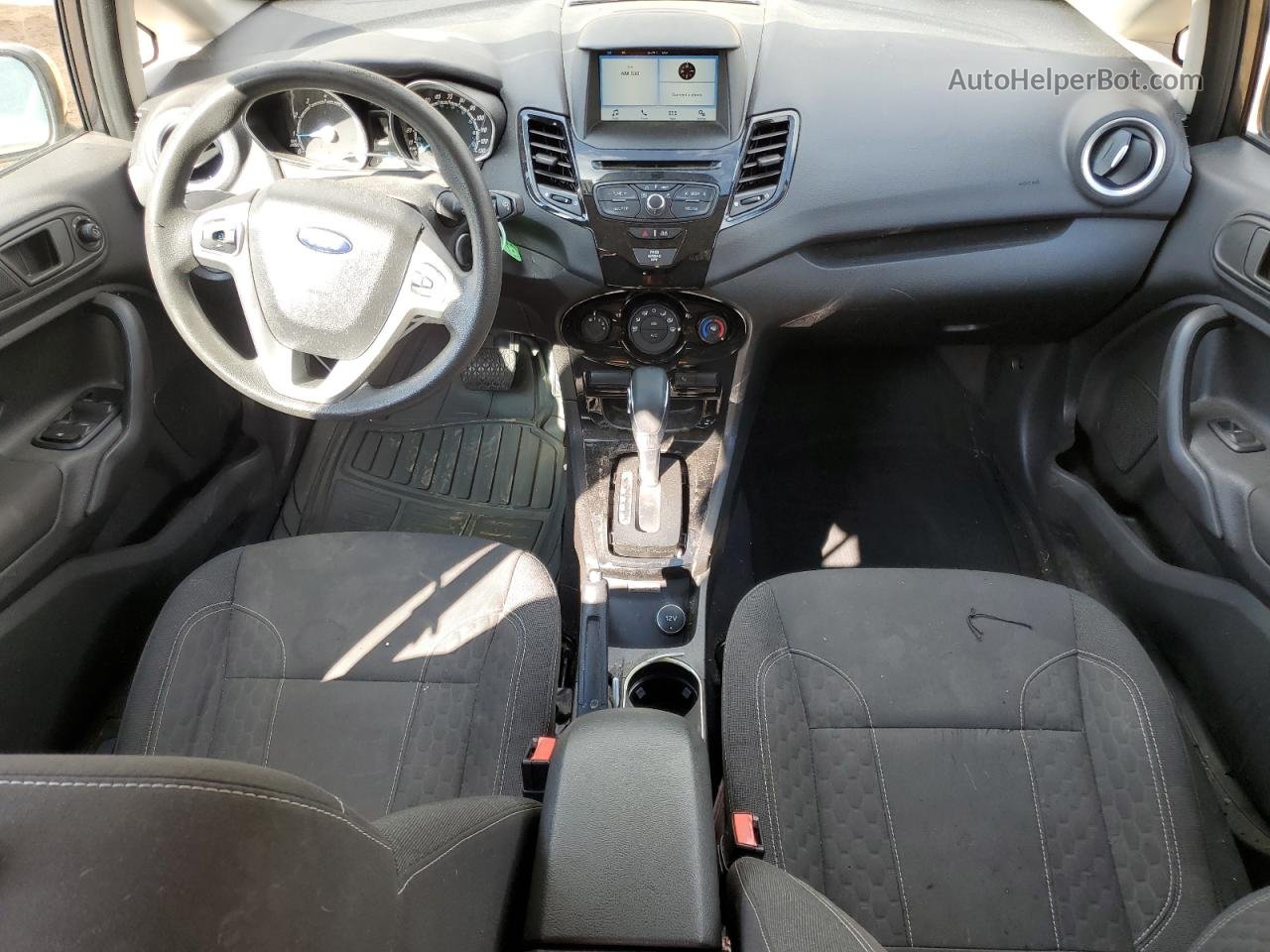 2019 Ford Fiesta Se Gray vin: 3FADP4EJ4KM143660