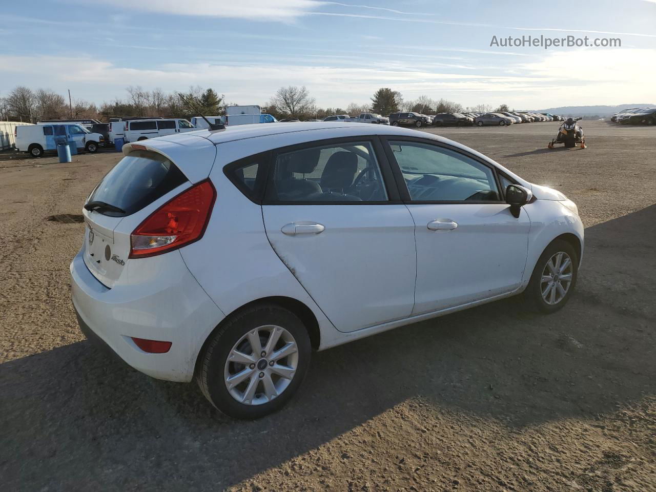 2011 Ford Fiesta Se White vin: 3FADP4EJ5BM156241