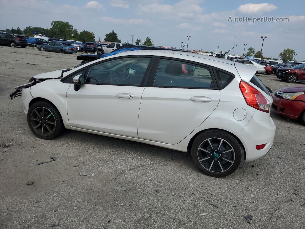 2017 Ford Fiesta Se White vin: 3FADP4EJ5HM125662