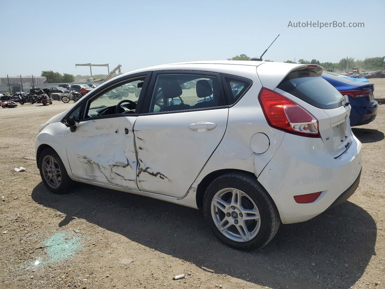 2017 Ford Fiesta Se White vin: 3FADP4EJ5HM153235