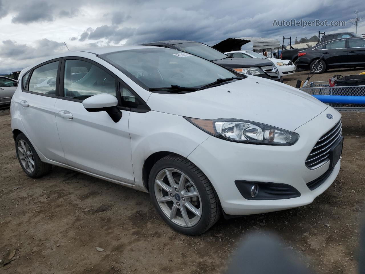 2019 Ford Fiesta Se White vin: 3FADP4EJ5KM138015