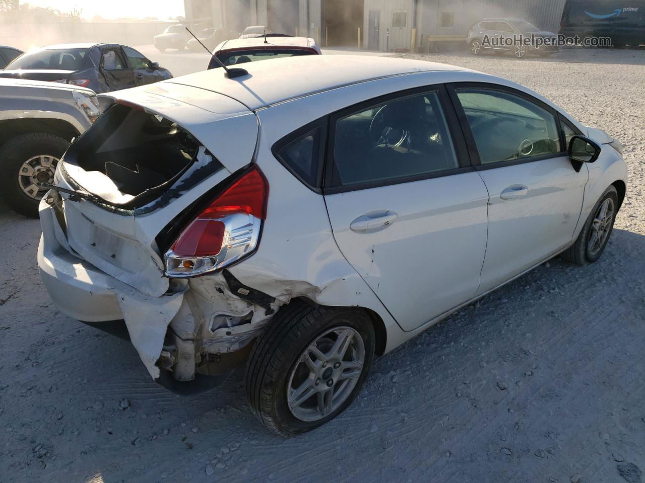 2019 Ford Fiesta Se White vin: 3FADP4EJ6KM148052