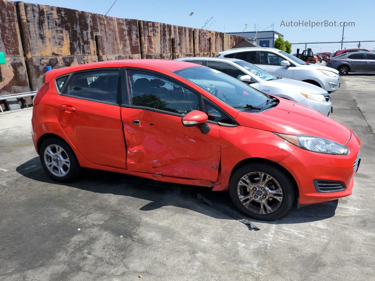 2015 Ford Fiesta Se Красный vin: 3FADP4EJ7FM105331