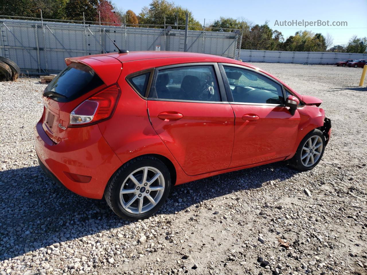 2015 Ford Fiesta Se Красный vin: 3FADP4EJ7FM108326