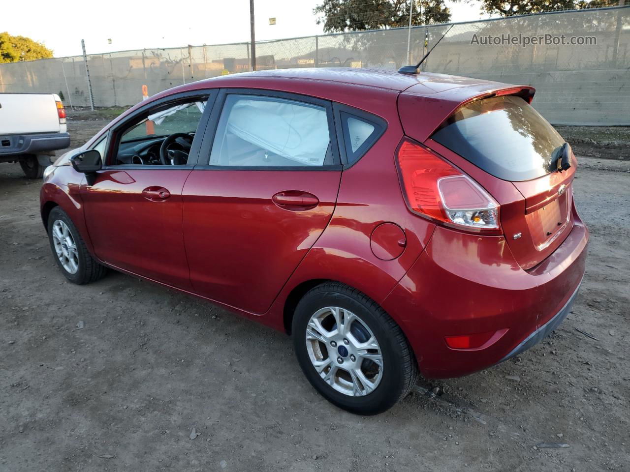 2016 Ford Fiesta Se Red vin: 3FADP4EJ7GM147578