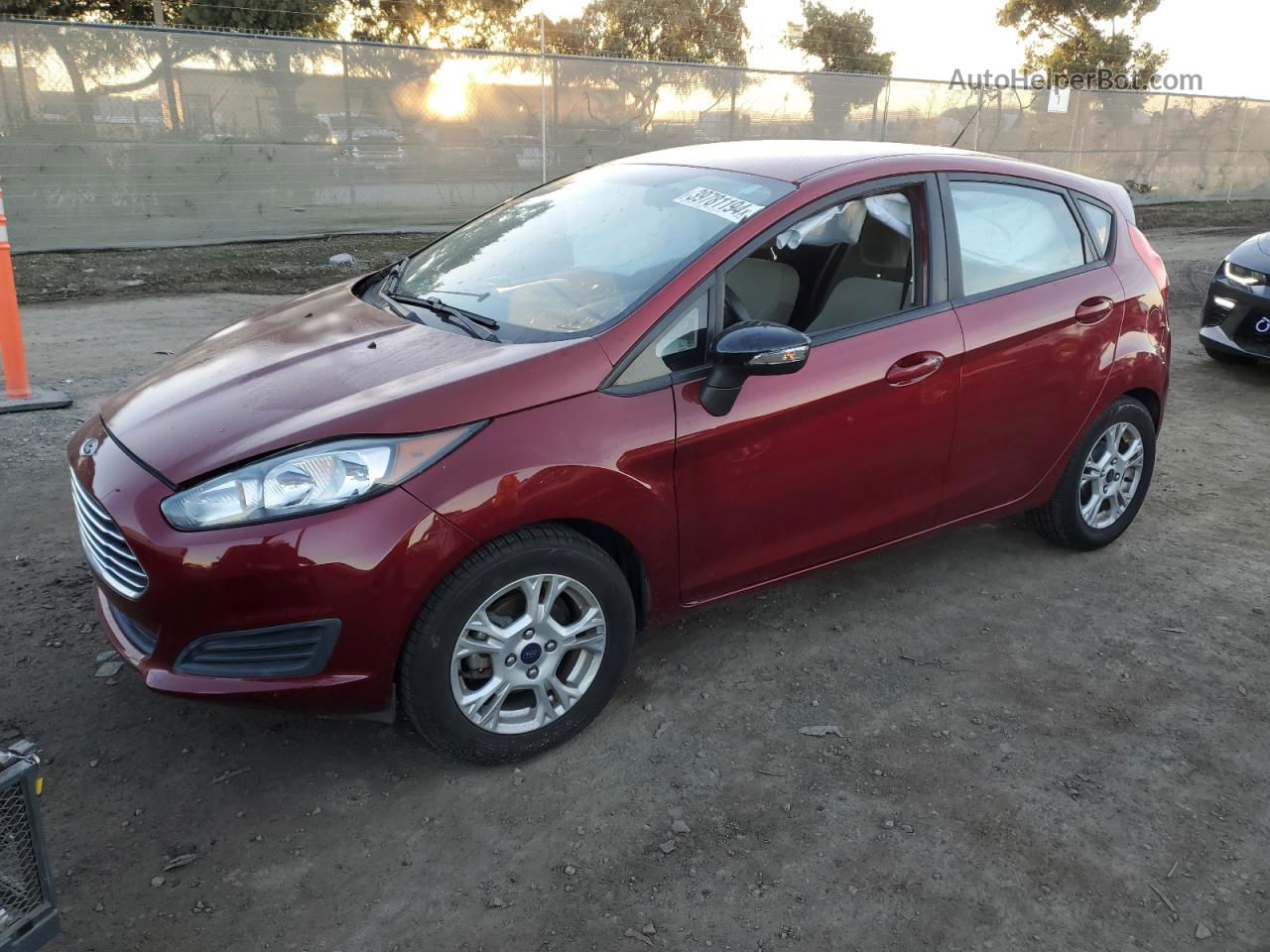 2016 Ford Fiesta Se Red vin: 3FADP4EJ7GM147578