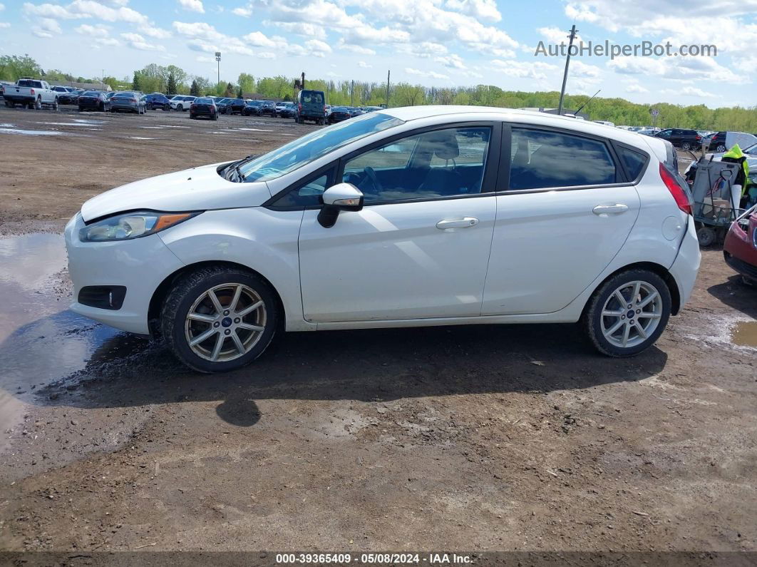 2016 Ford Fiesta Se White vin: 3FADP4EJ7GM184842