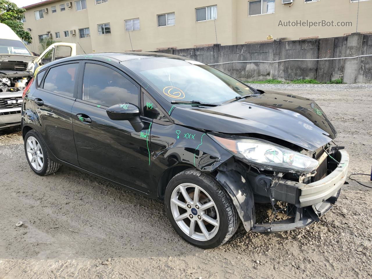 2019 Ford Fiesta Se Черный vin: 3FADP4EJ7KM112905