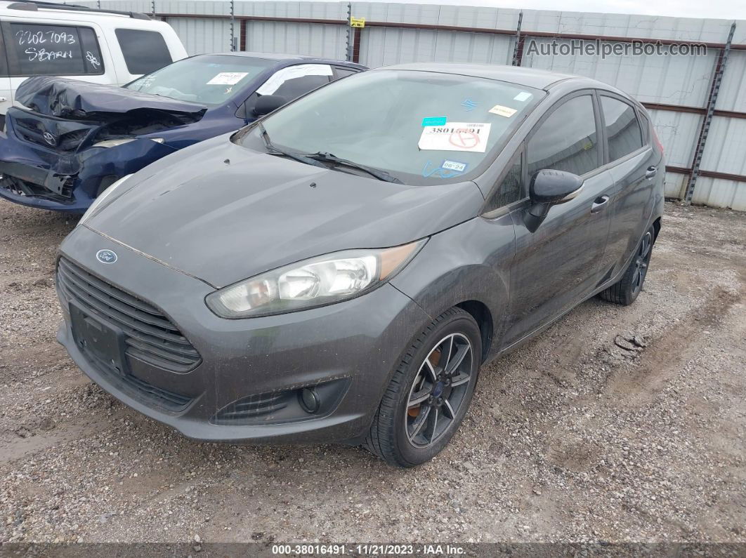 2016 Ford Fiesta Se Серый vin: 3FADP4EJ8GM154426