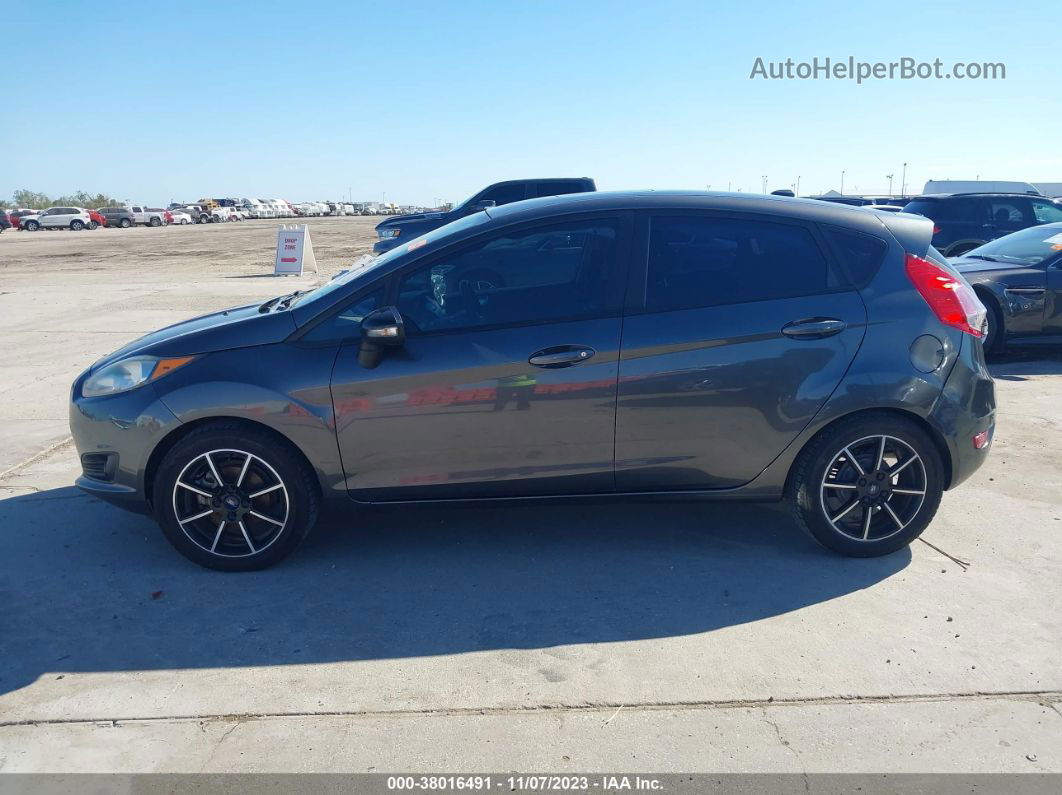 2016 Ford Fiesta Se Серый vin: 3FADP4EJ8GM154426