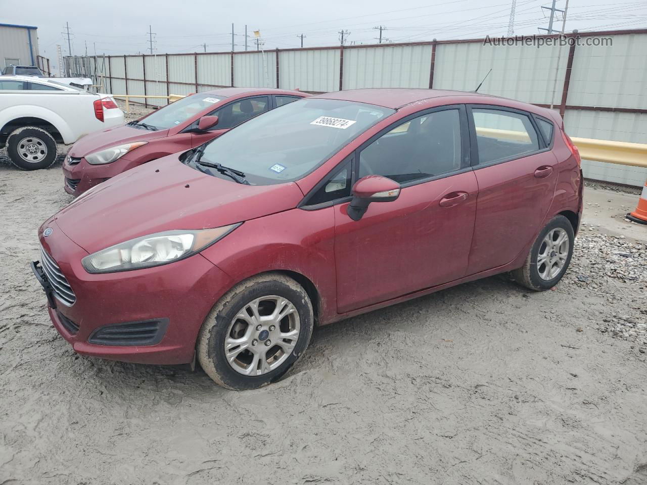 2016 Ford Fiesta Se Красный vin: 3FADP4EJ8GM188415