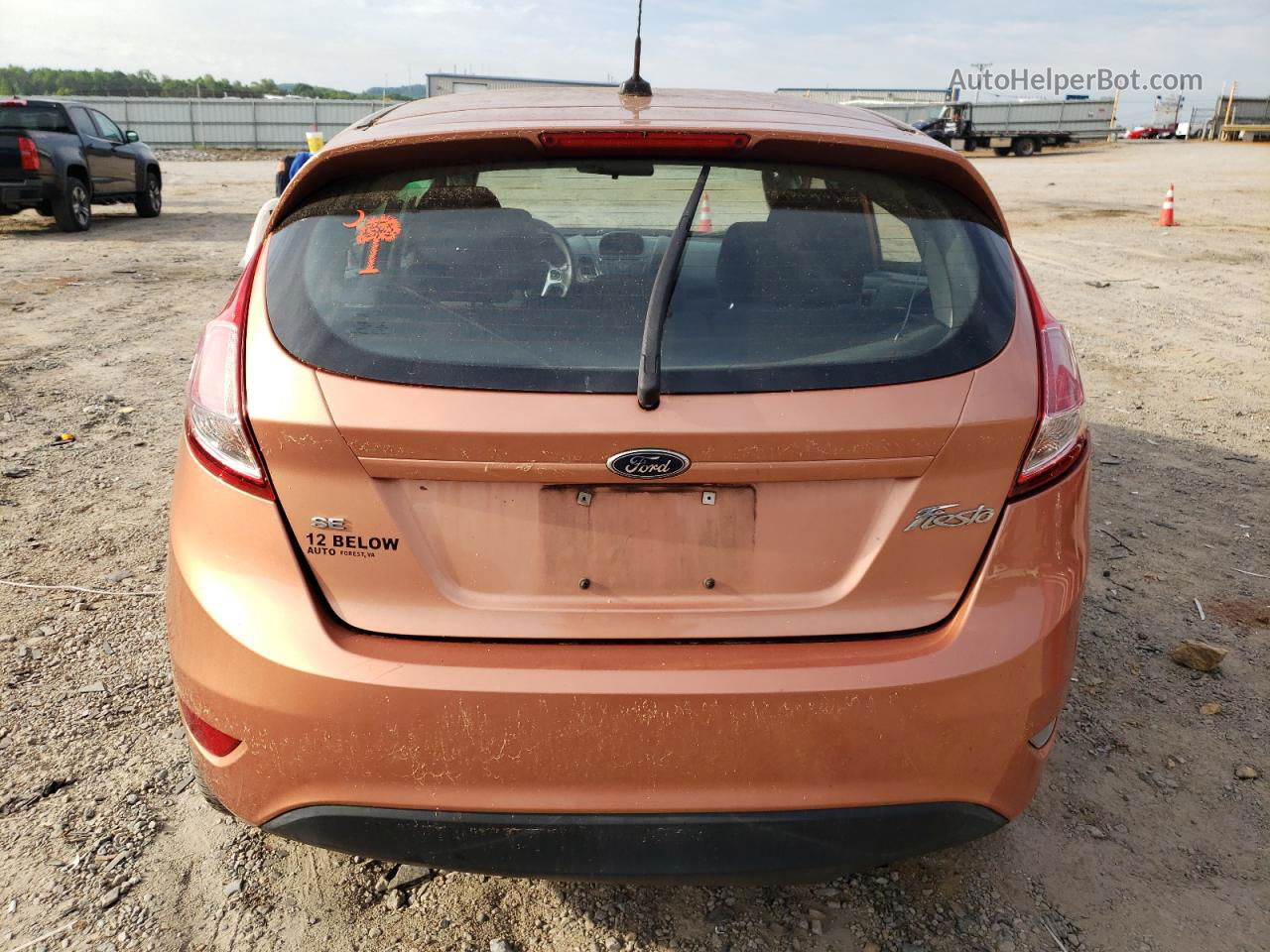 2017 Ford Fiesta Se Orange vin: 3FADP4EJ8HM129124