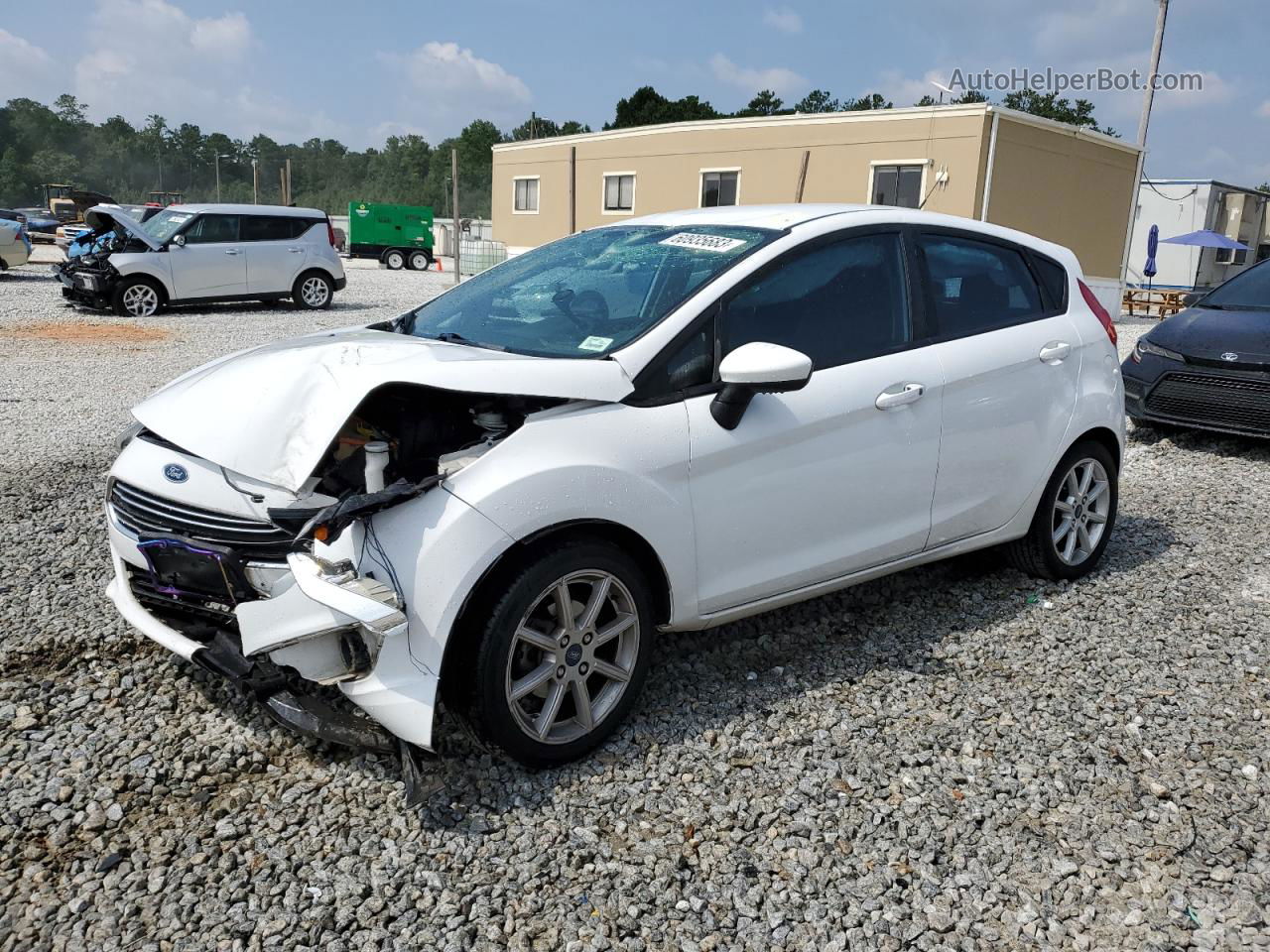 2019 Ford Fiesta Se White vin: 3FADP4EJ8KM106207