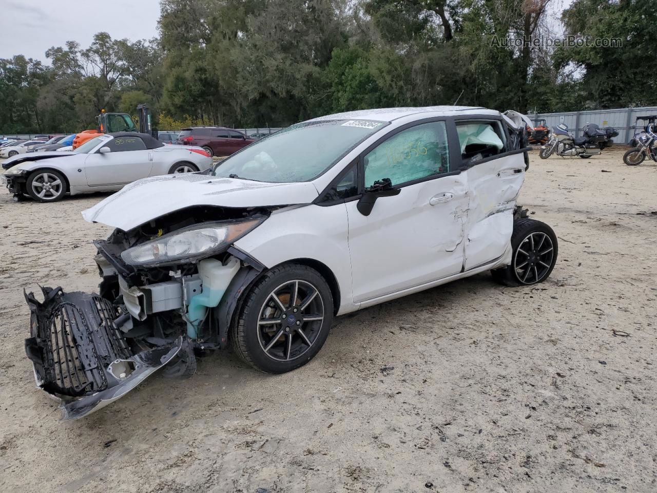 2019 Ford Fiesta Se White vin: 3FADP4EJ8KM153219